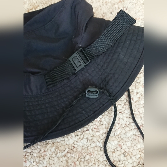 UO Safari Drawstring Bucket Hat - Picture 4 of 10